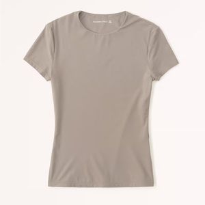 Soft Matte Seamless Tuckable Baby Tee